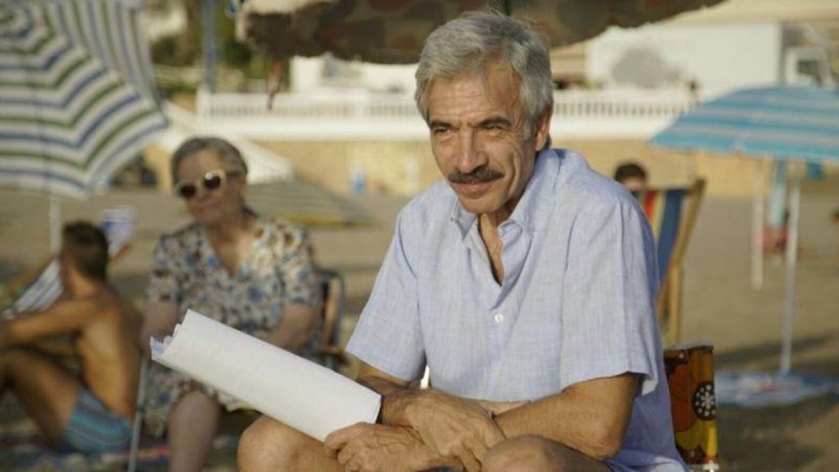 Imanol Arias, durante el rodaje de 'Cuéntame...', en Benidorm.