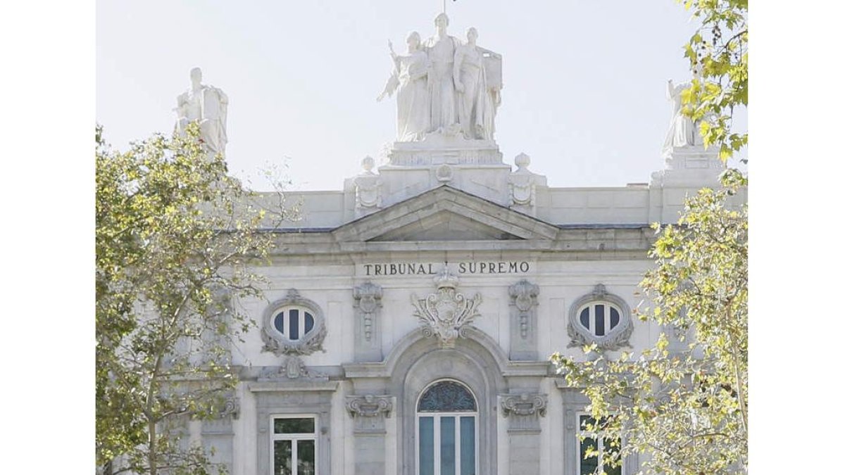 Vista exterior de la sede del Tribunal Supremo en Madrid, en una imagen de archivo.