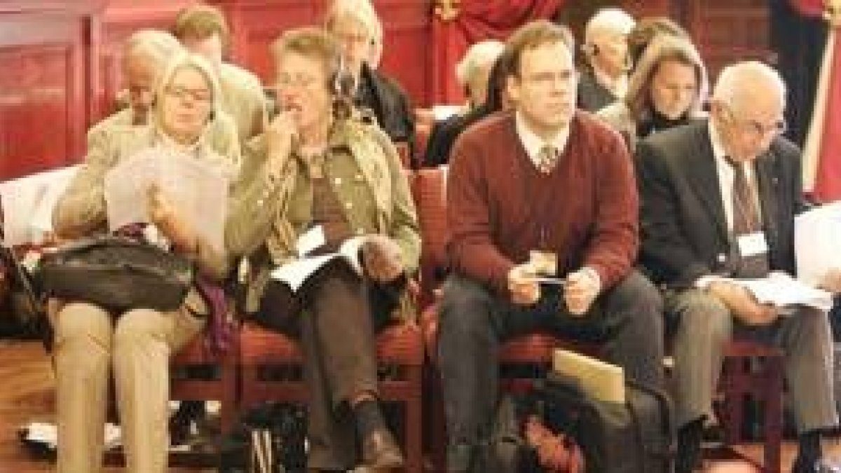 Participantes en la Conferencia sobre Envejecimiento de la UNECE, ayer en el Hostal de San Marcos