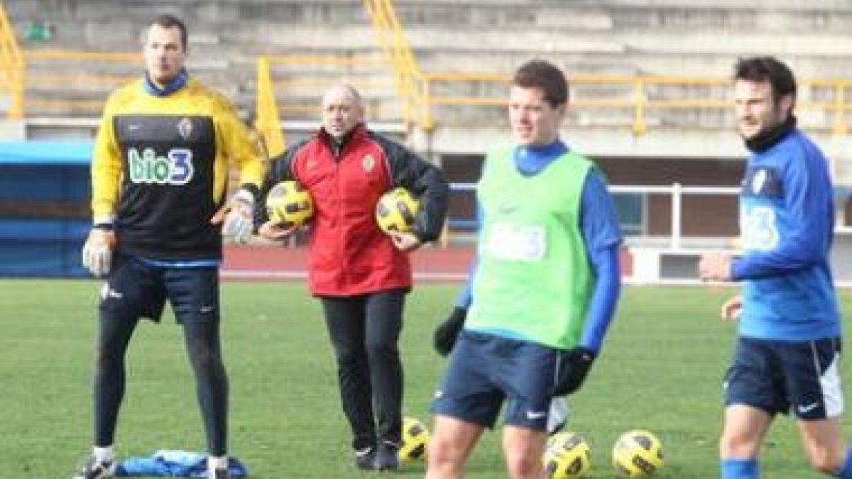 Claudio estaba contento de la actitud de su equipo desde que llegó hasta el primer tiempo del pasado