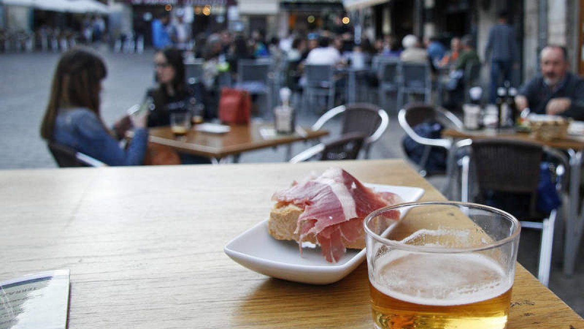 La restauración anota uno de los principales alzas. FERNANDO OTERO