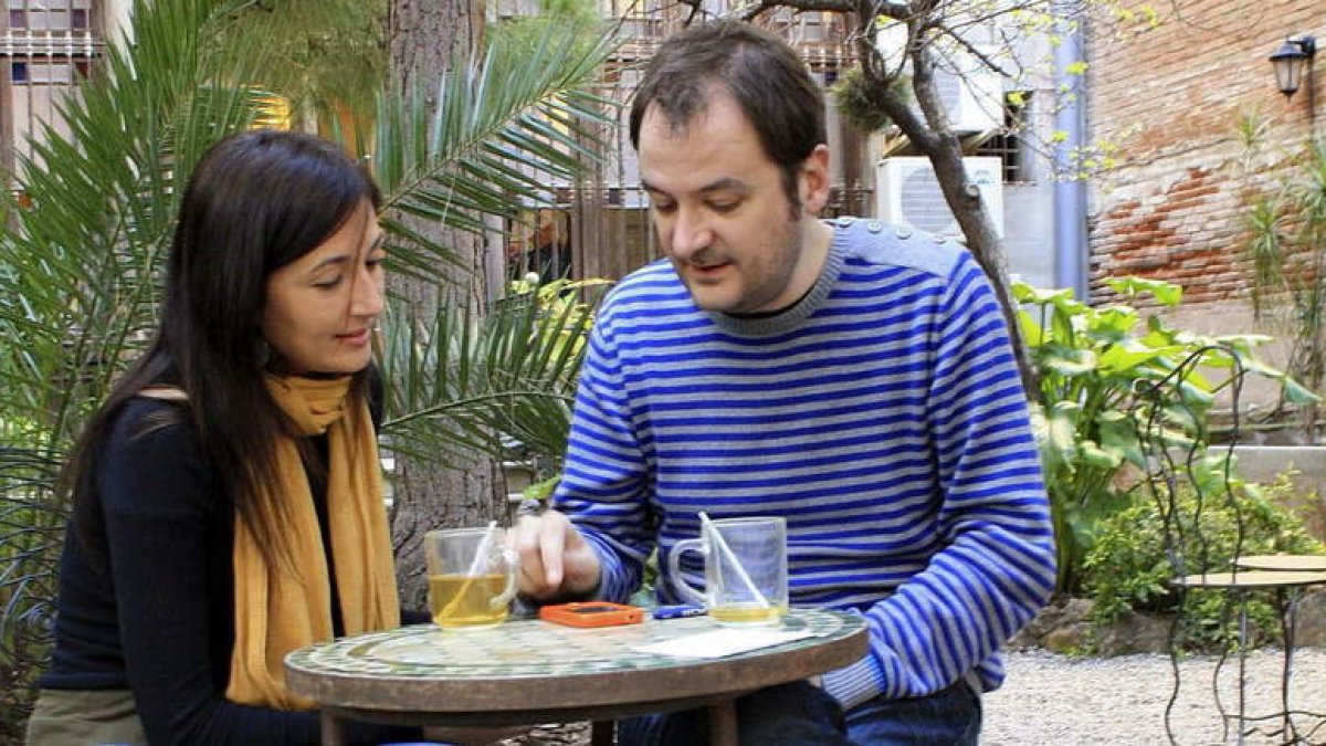 La doctora en Física Cuántica Sonia Fernández-Vidal y el escritor y periodista Francesc Miralles. DL.
