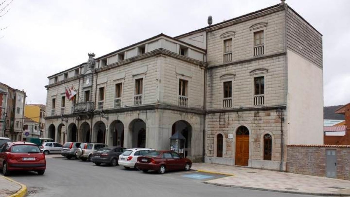 Consistorio de Cistierna. CAMPOS