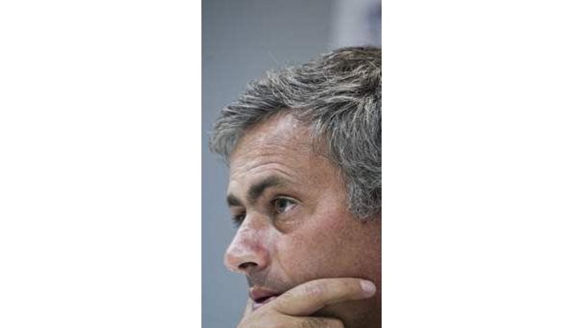 Mourinho ayer, en la rueda de prensa.