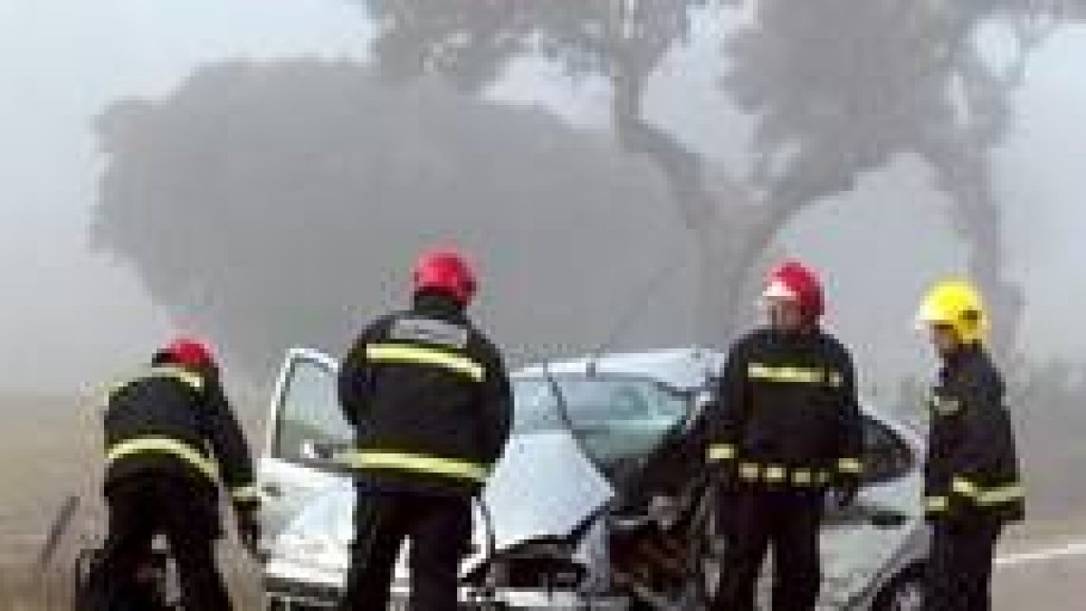 Los bomberos intervienen en un accidente ocurrido en Salamanca