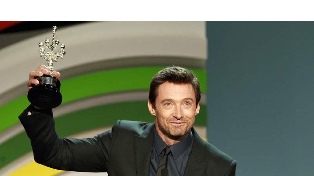 Huggh Jackman, ayer, en el palacio Kursaal de San Sebastián tras recibir el premio Donostia.