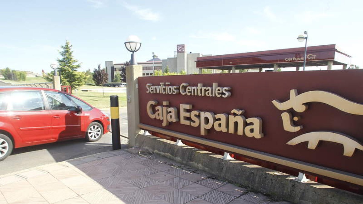 Servicios centrales de Caja España en el Portillo.