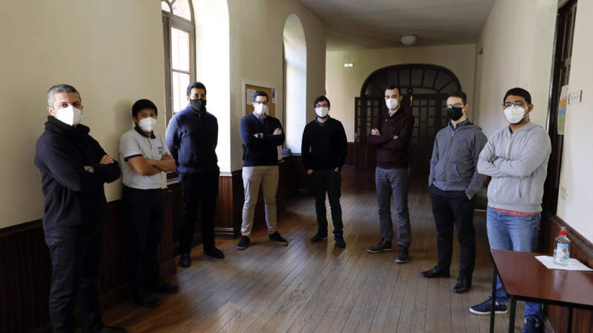 Horas de estudio en la biblioteca del Redemptoris Mater. MARCIANO PÉREZ