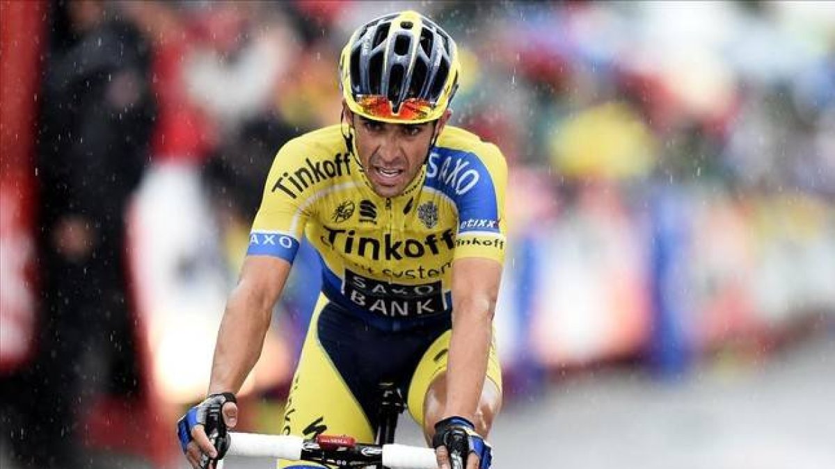 Contador, en el final de una de las etapas de la Vuelta.