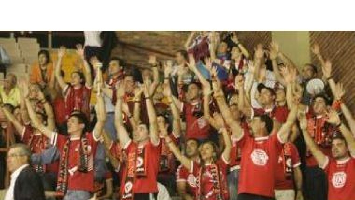 Los socios del Ademar elegirán el 1 de julio a la persona que presidirá el club los próximos años.