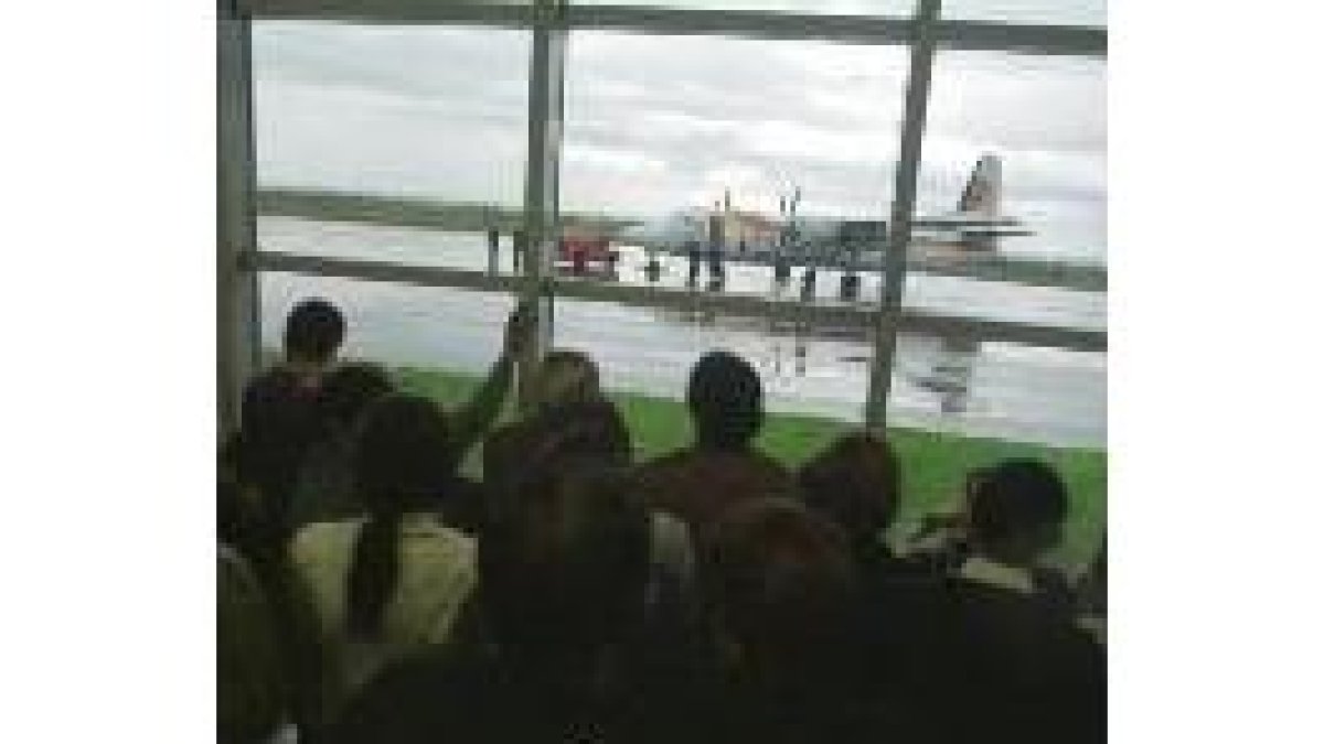 El Aeropuerto de León ofrece sus servicios en la red
