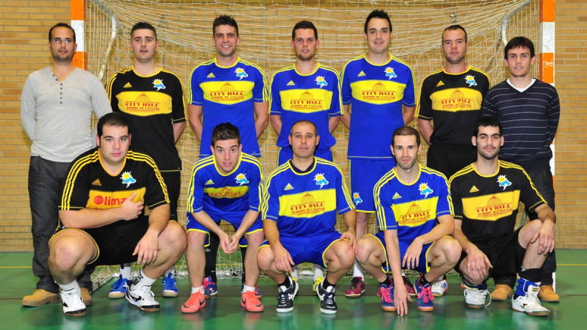 Formación del equipo del Melón C, virtual campeón de la competición liguera de la Asolefusa.