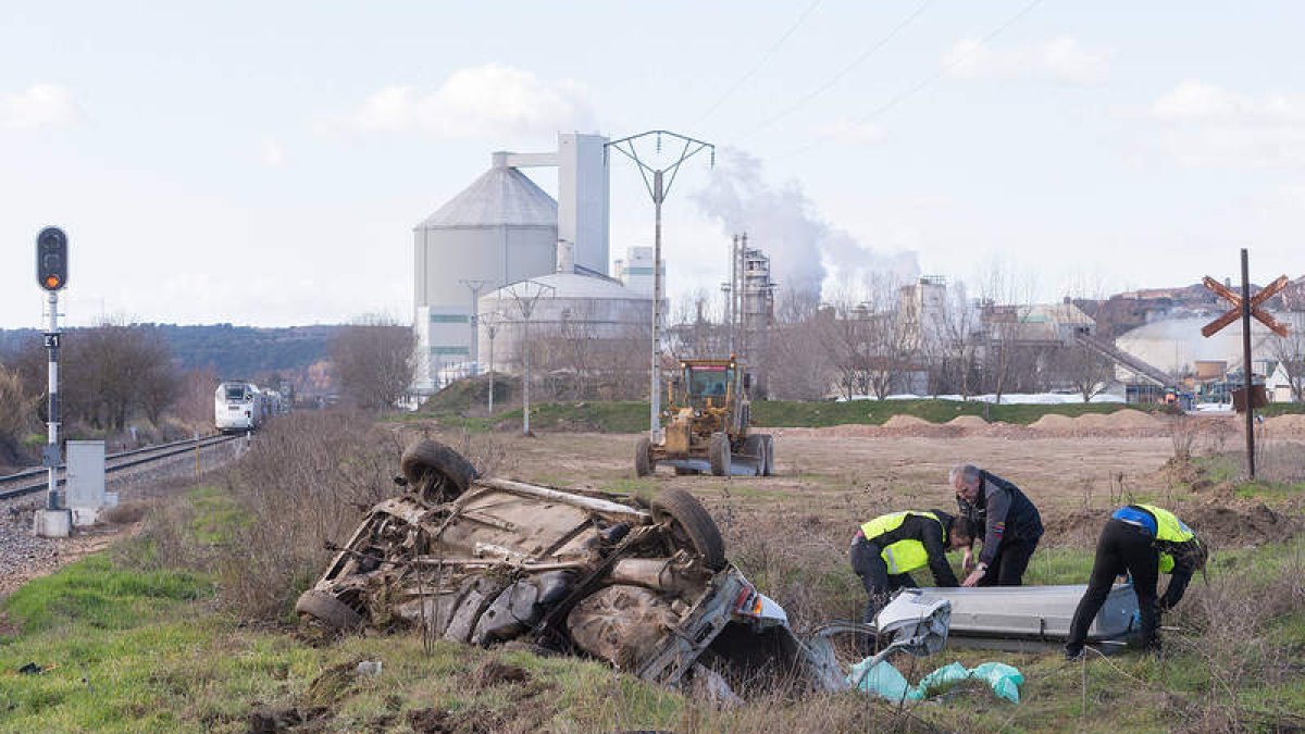 Último accidente de tren en el que un vehículo fue arrollado en un paso a nivel sin barrera próximo a la localidad zamorana de Toro.