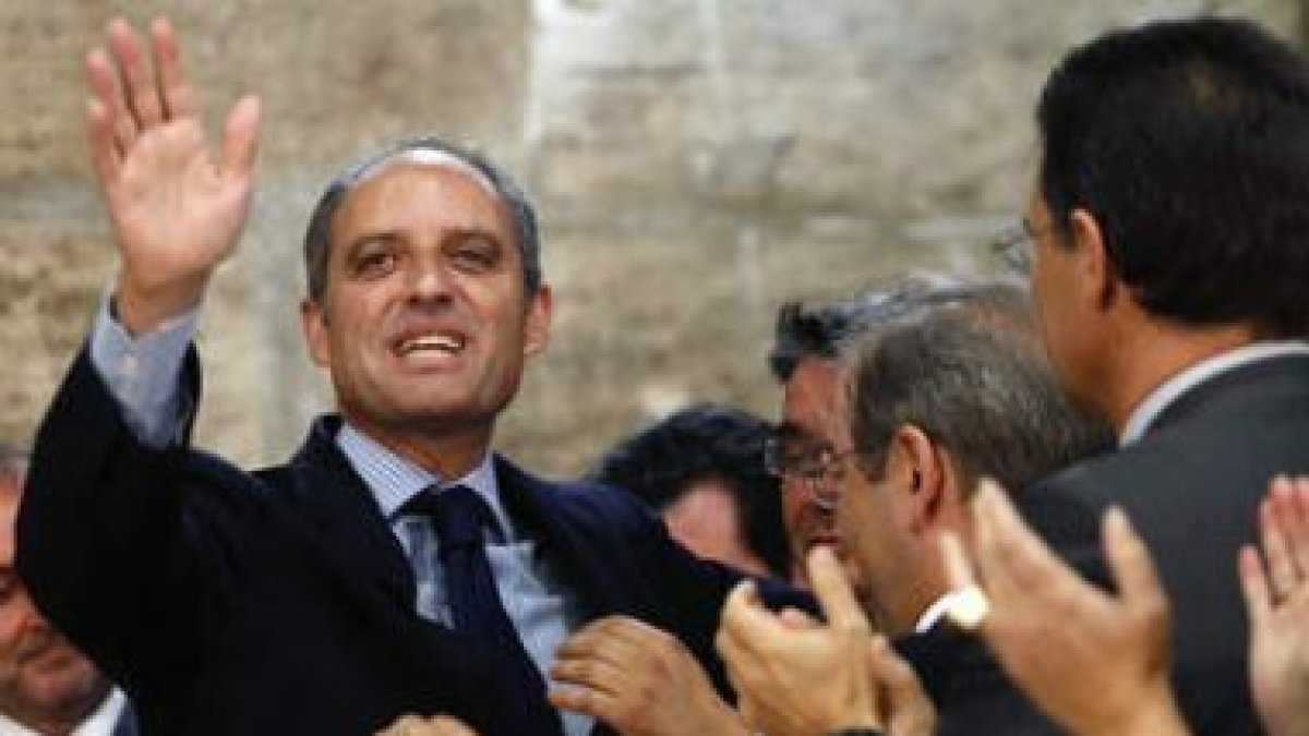 Francisco Camps, tras su comparecencia en el Palau de la Generalitat para anunciar su dimisión.