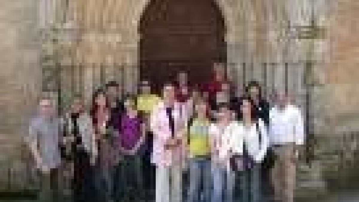 Una representación de los alumnos franceses, italianos y finlandeses, durante su visita a Carrizo