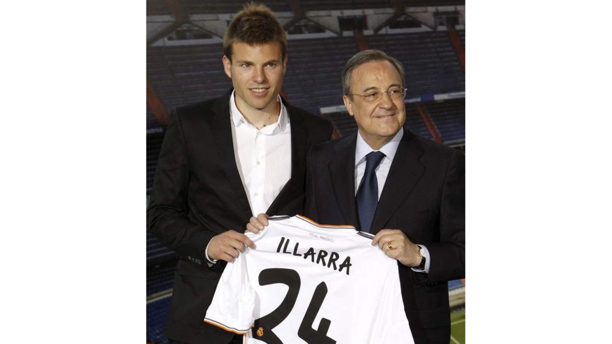 Florentino, junto a Illarramendi, en el palco del Bernabéu.