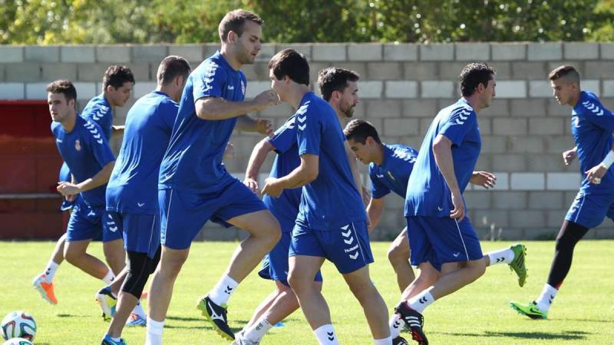 La intensidad en el trabajo se transmite después a los encuentros del campeonato. Eso es lo que quiere Cabello