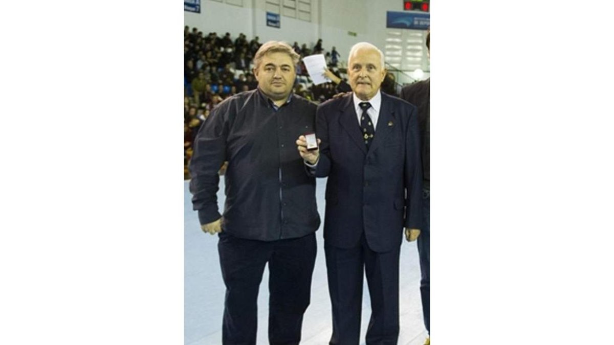 Peláez, junto a José Antonio Saro en un acto federativo. FCF