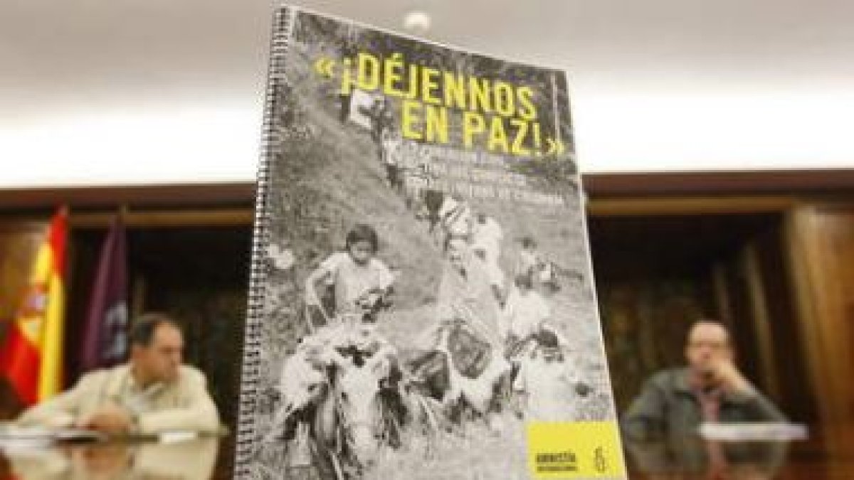 Campaña por la defensa de los derechos humanos de la población colombiana .