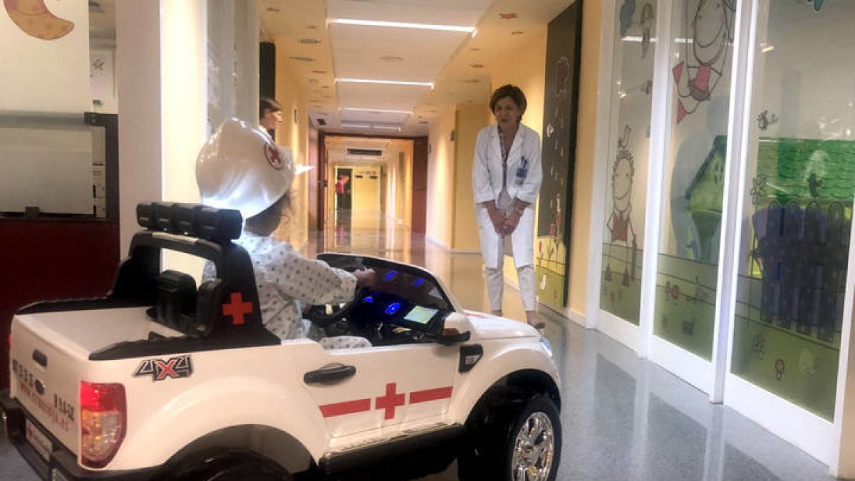 El coche hace disfrutar a los pequeños. ICAL