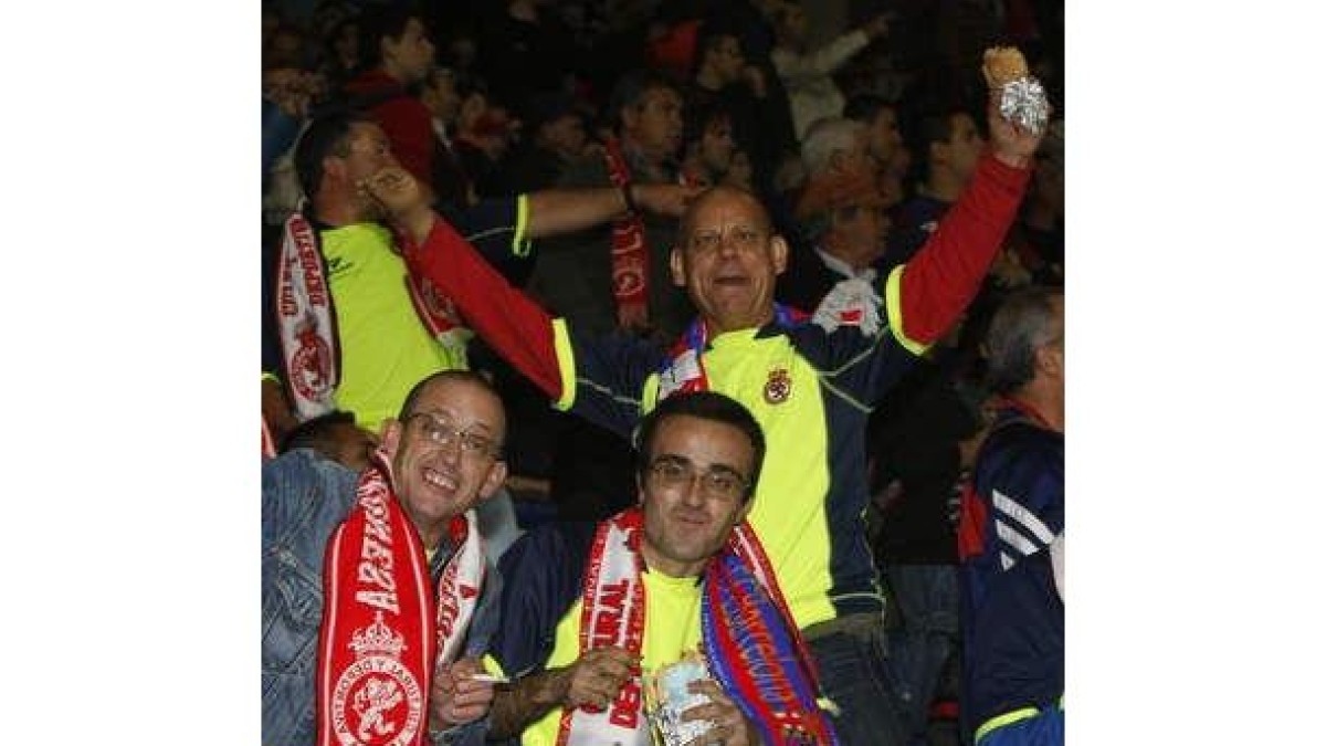 El rugido del león se oyó alto y fuerte.