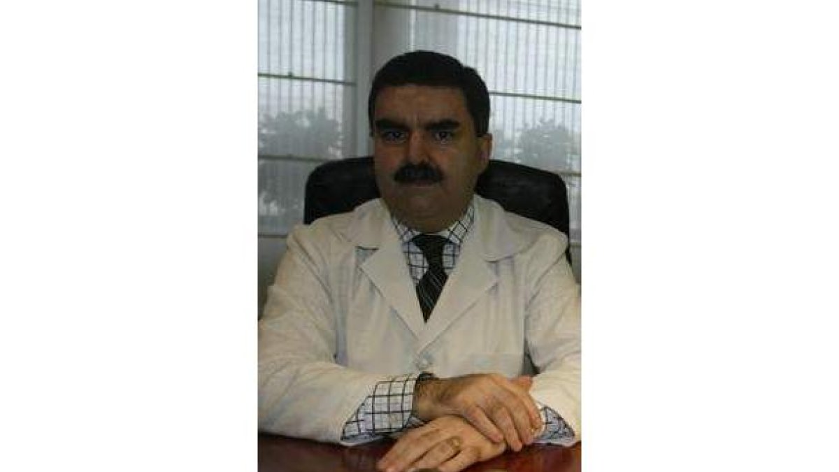 El ginecólogo Raúl Carriles.