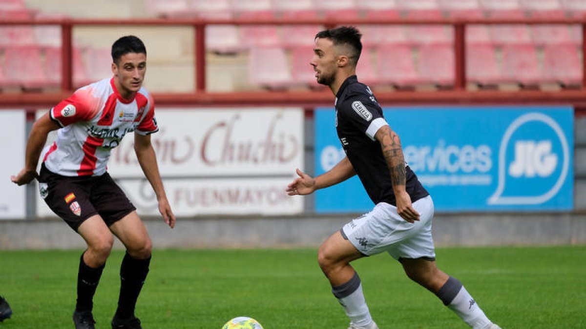 Imagen de un momento del partido entre La Cultural y la UD Logroñés- FERNANDO RIOJA