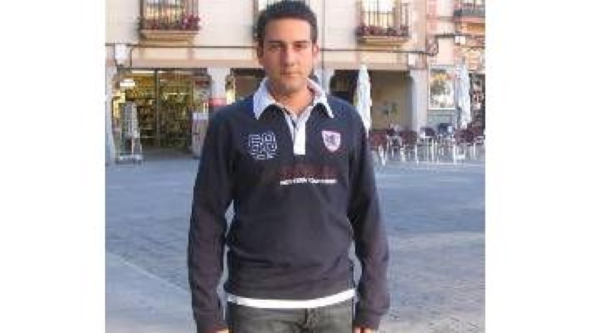 El astorgano Javier González aspira a ascender en cuatro o cinco años