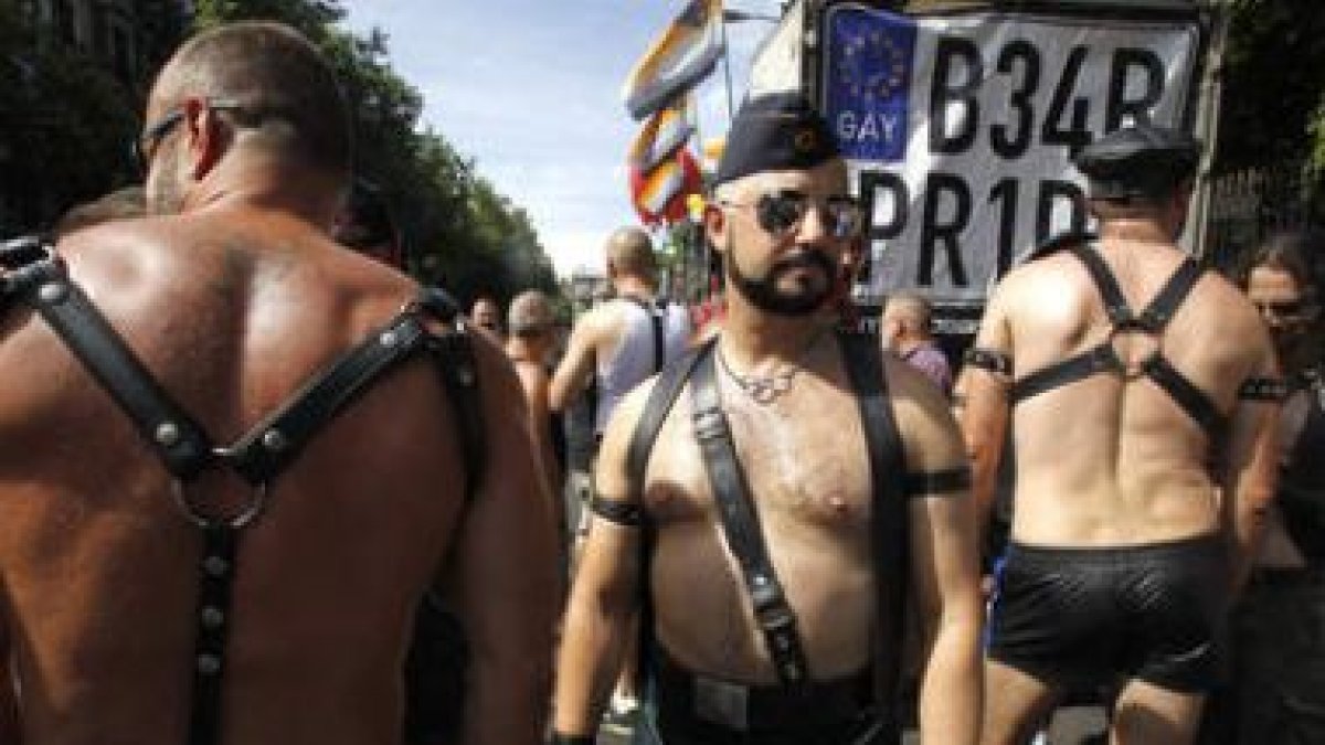 Miles de ciudadanos inundaron la Gran Vía.