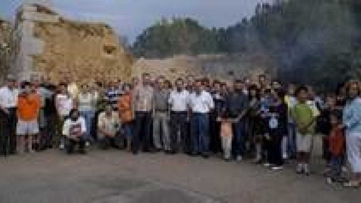 Los vecinos de Villaverde de Abajo mantienen su esfuerzo para lograr la reconstrucción de la ermita