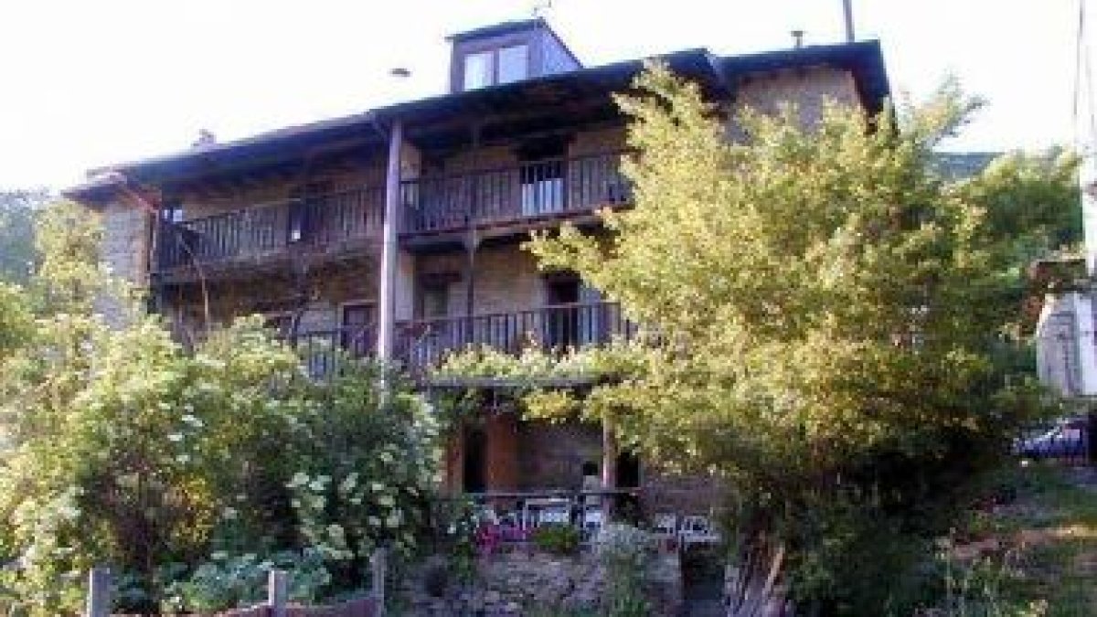Los propietarios han respetado la estructura y diseño original de esta típica casa del s XIX