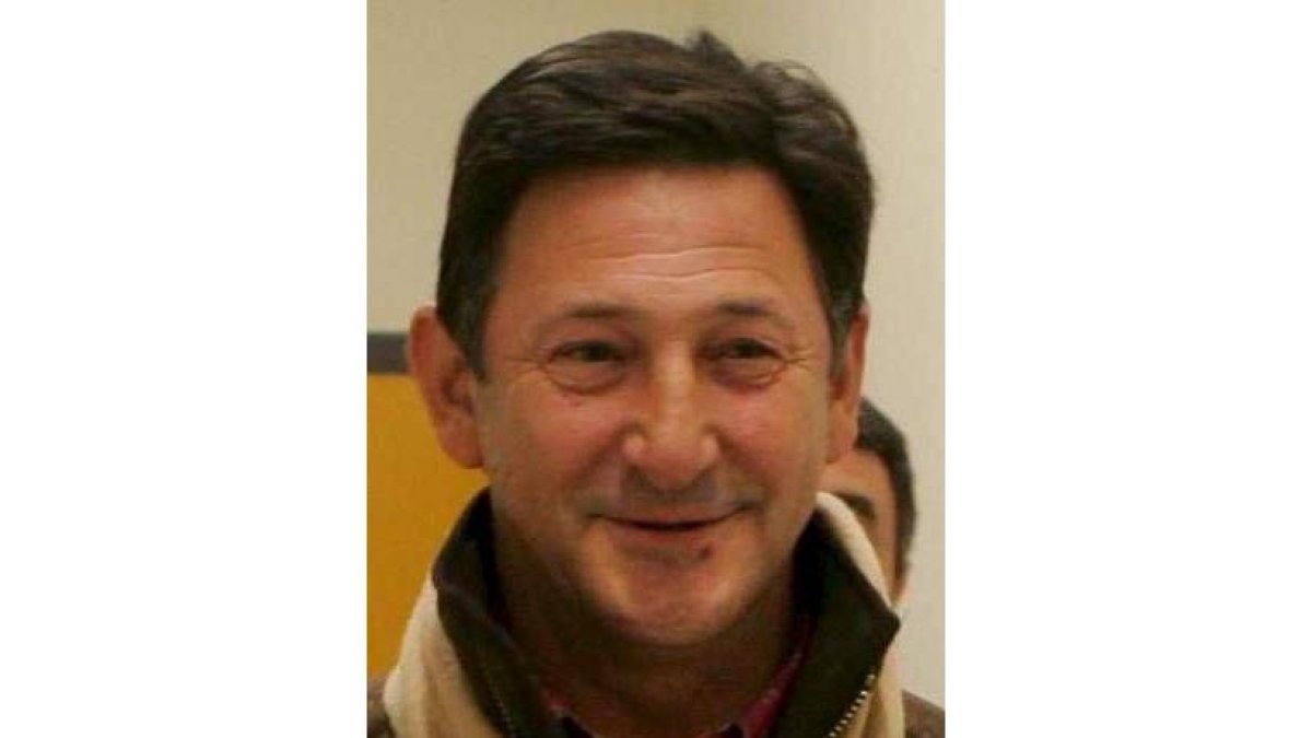 Carlos Emperador ya ejerce como vicepresidente de la Cultural
