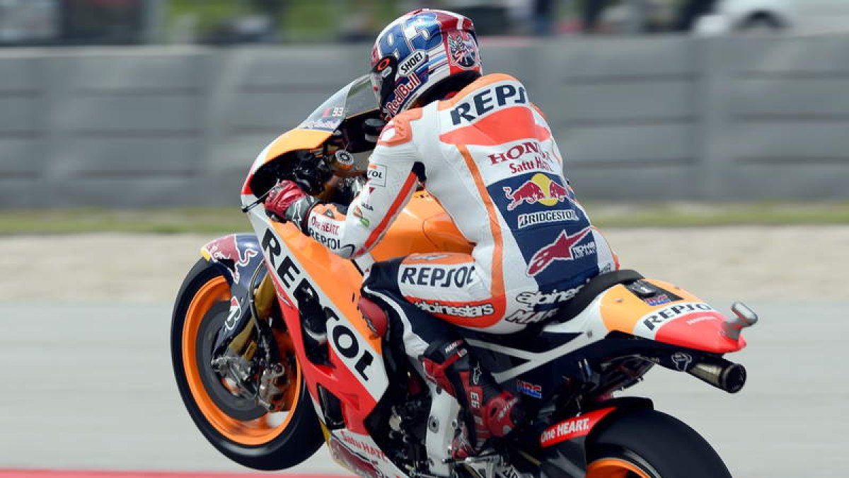 Márquez da gas a su Honda en Austin para hacer uno de los característicos ‘caballitos’.