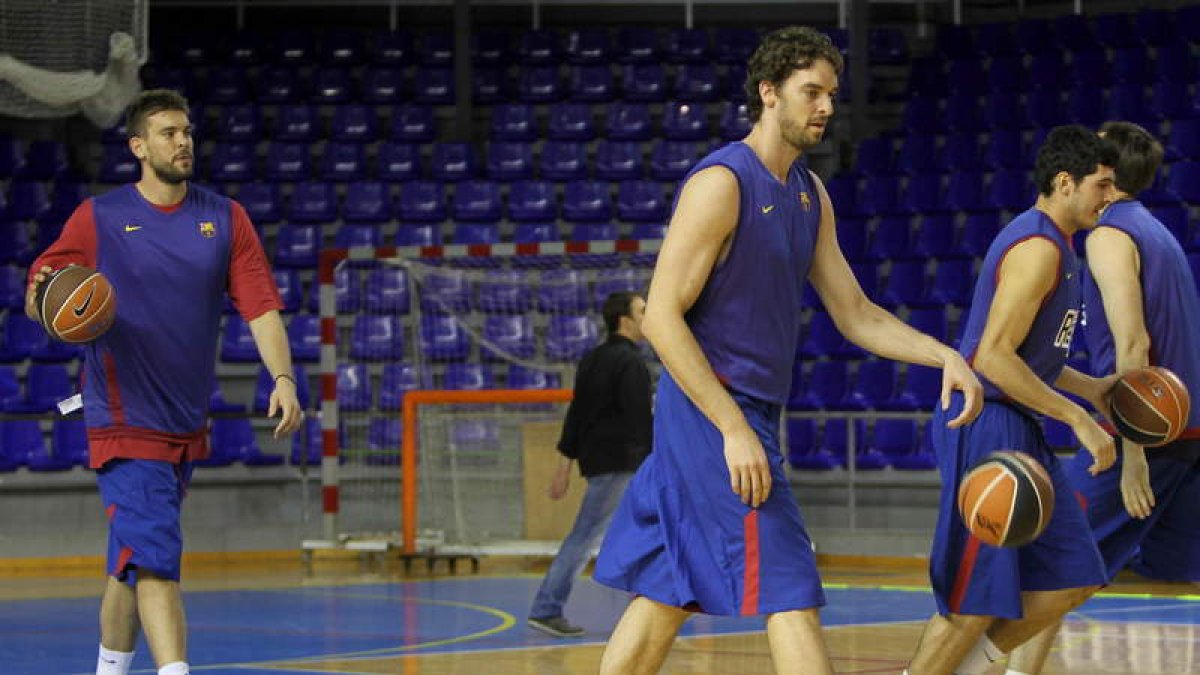 Marc y Pau Gasol se ejercitaron ayer junto al resto de la plantilla del Regal Barcelona.