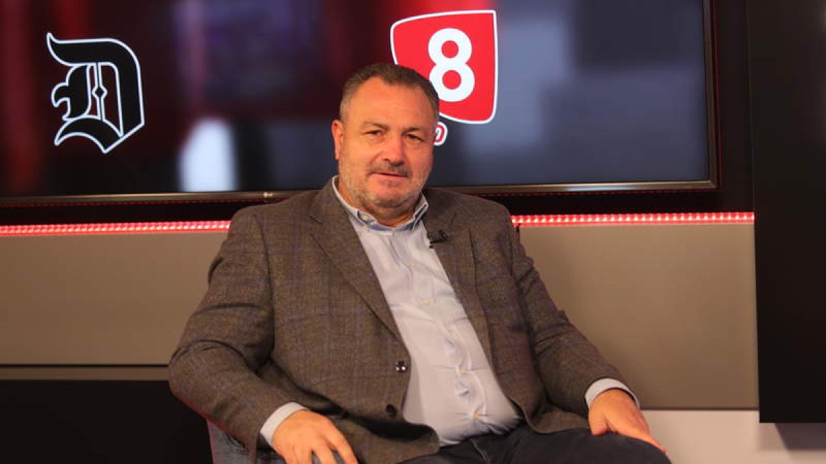 Morán, entrevistado por Joaquín Torné y Marisa Vázquez. DE LA MATA