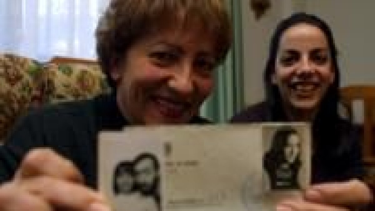 Manuela Macías Pousa fue emigrante en Suiza entre 1972 y 1986; ahora reside en León
