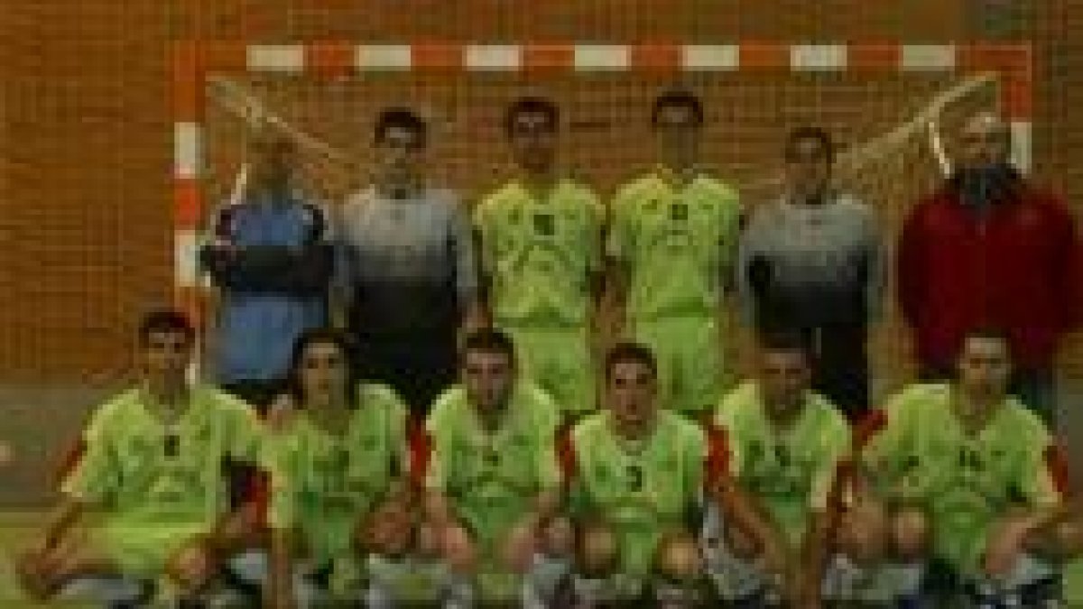 La Universidad de León se impuso al Agustinos en el derbi y ya es cuarto en la tabla clasificatoria