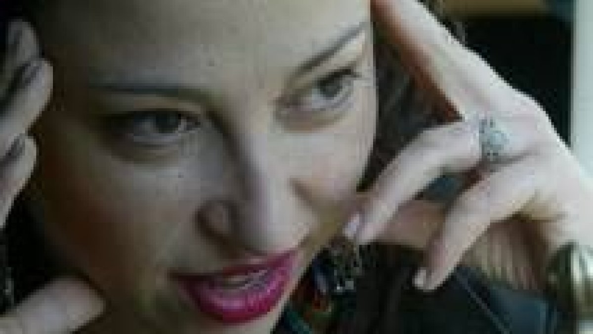 Eugenia Rico es una de las novelistas más premiadas en España