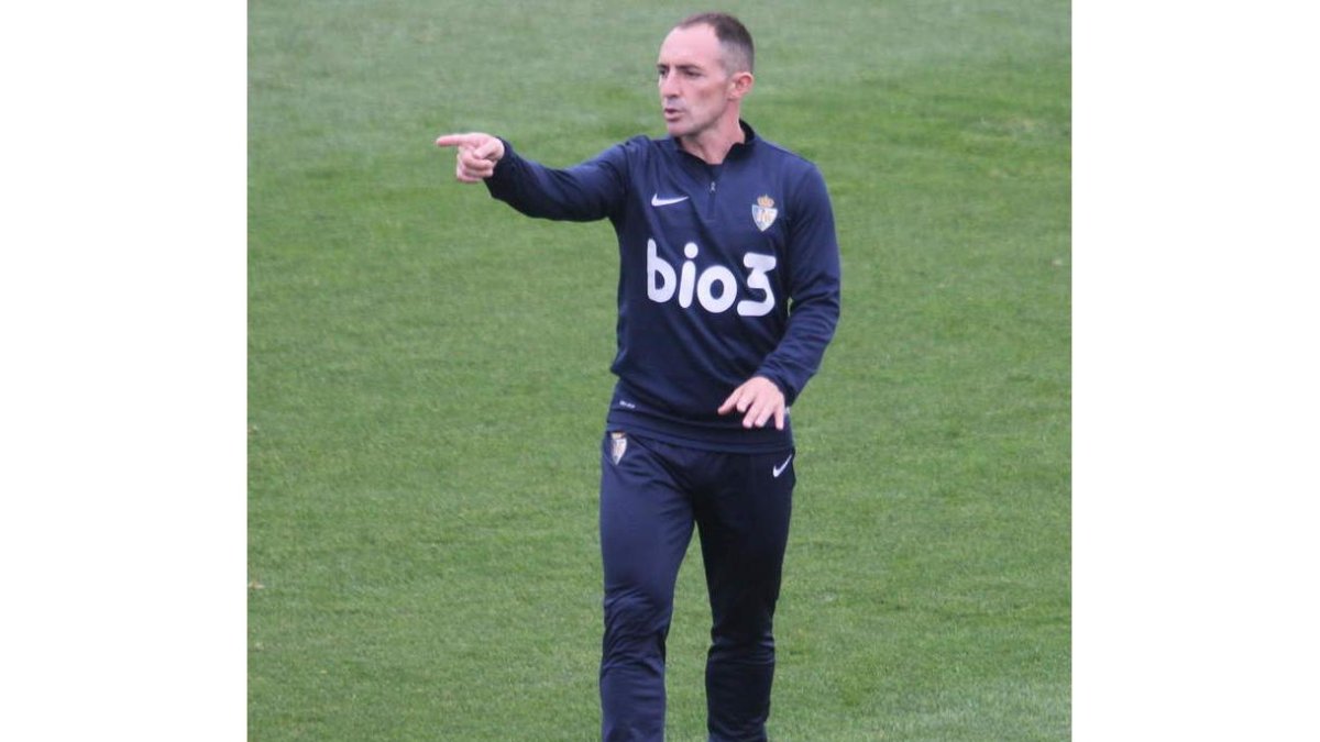 Pedro Munitis, durante un entrenamiento en el Anexo de El Toralín. L. DE LA MATA