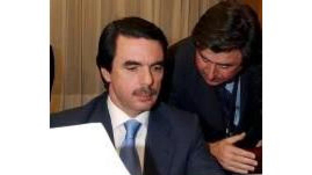 Aznar inició ayer una intensa semana diplomática con visitas a Fox y Bush
