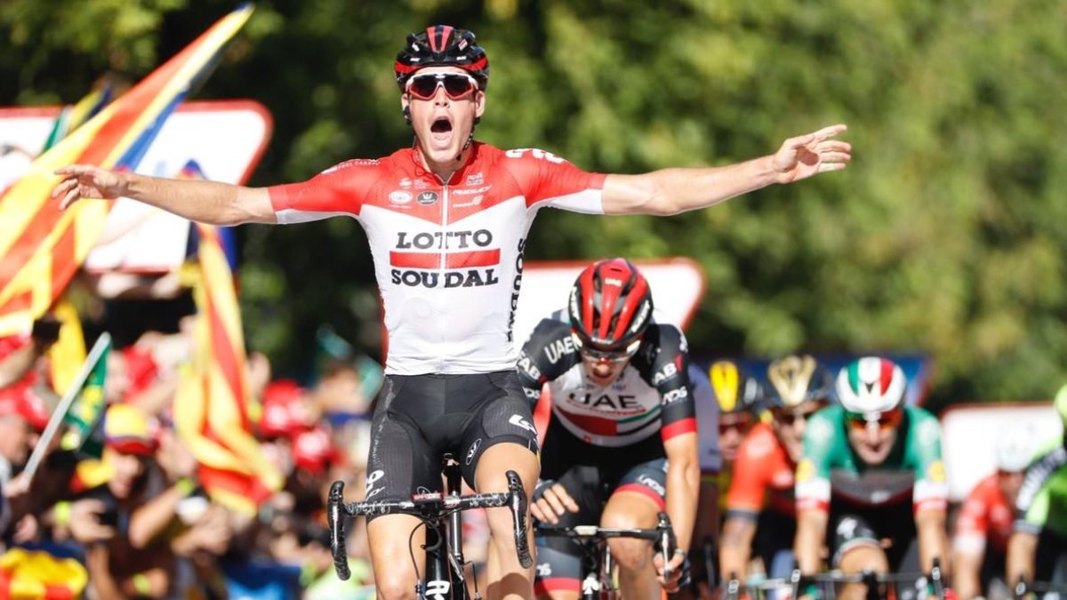 El belga Wallays triunfa en la meta de Lleida