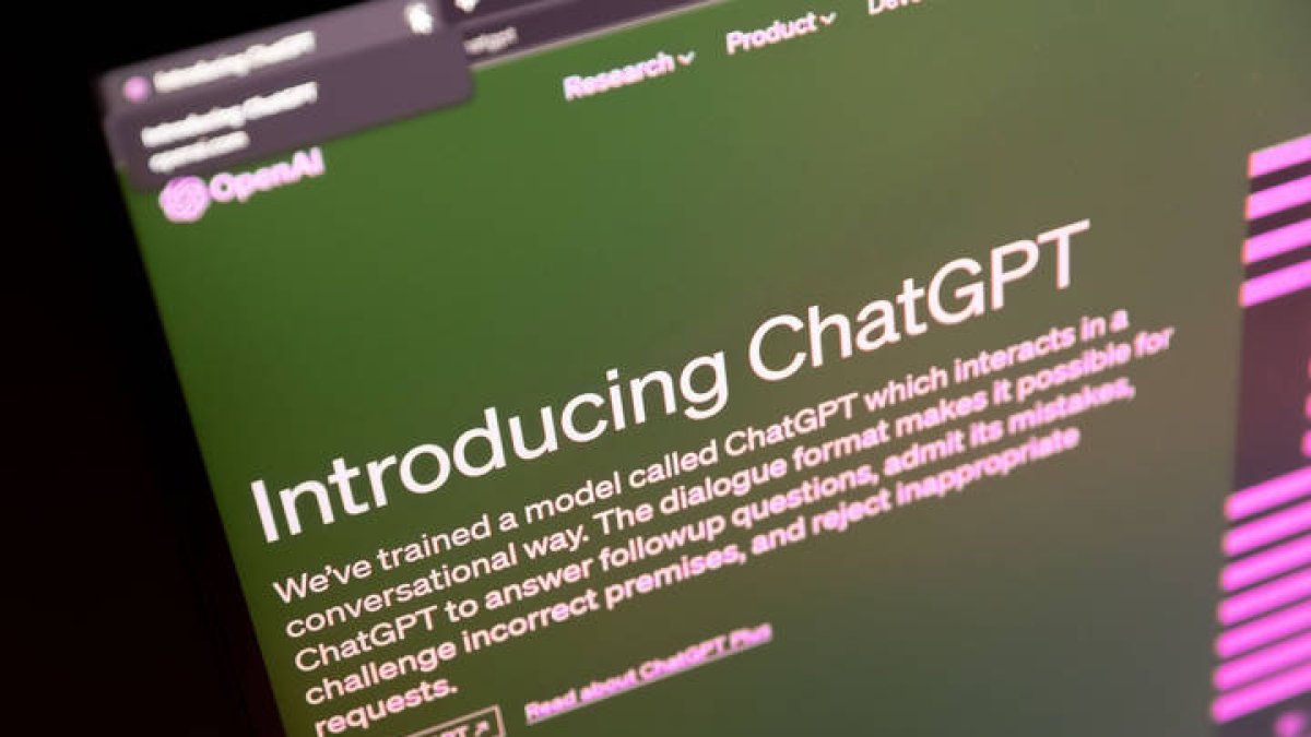 Fotografía de una pantalla con el sitio web del ChatGPT de OpenAI EFE/ RAYNER PEÑA R.