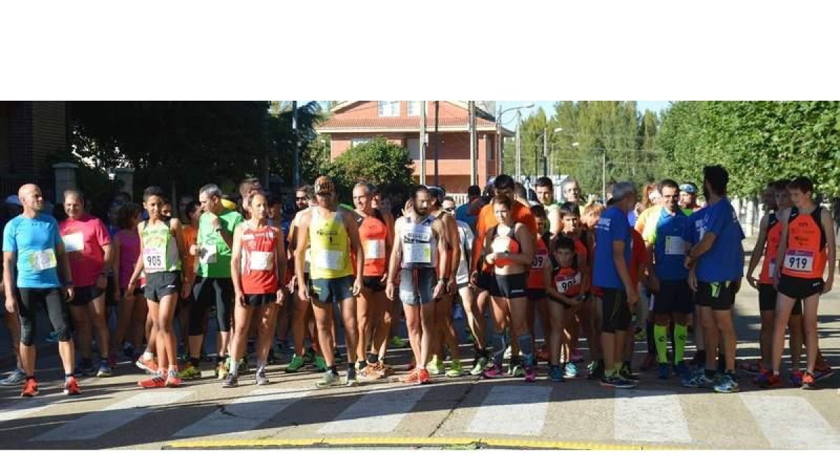 Cerca de un centenar de atletas se dieron cita en la Villaquirace que se disputó en el Parque Villamoros.