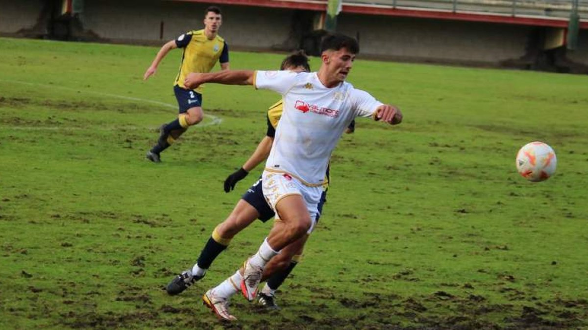 El Júpiter Leonés tratará de hacerse fuerte en su feudo del Área Deportiva frente al Becerril. CYDL