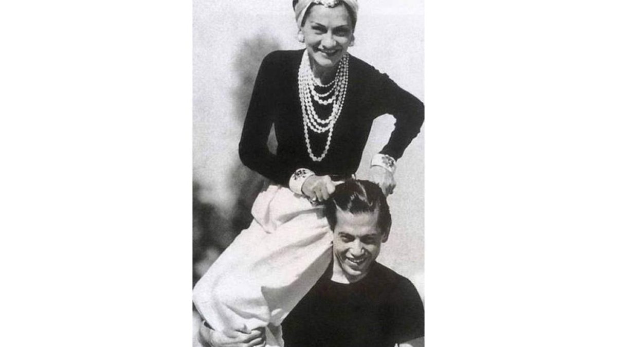 Pie de fotoQuam tat, num ips, sil cul vidiu vitrum iptilicivil veri pereissulus igna sidervica re ina