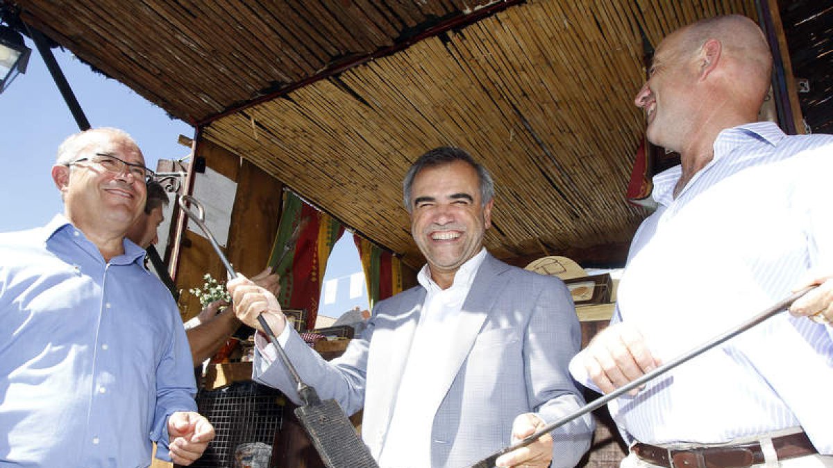 Palazuelo (centro) junto a Gallego (izquierda) y Fernández durante la inauguración de la feria.