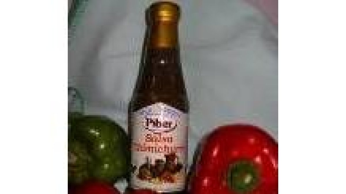 Las salsas se comercializan en pequeñas botellas