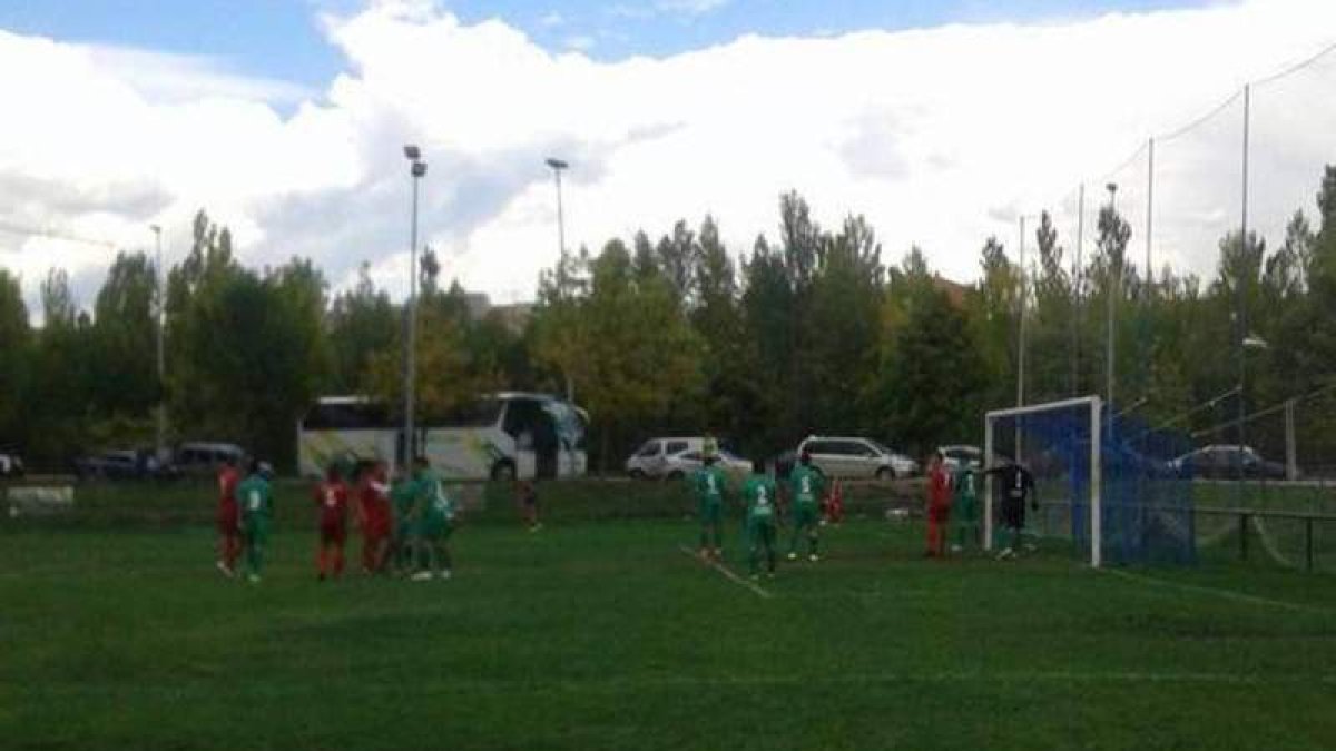 El Atlético Pinilla perdió contra el Salamanca B. DL