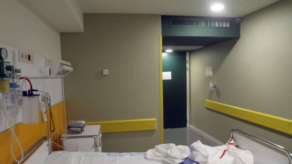 Habitación con presión cero y parte del equipo.
