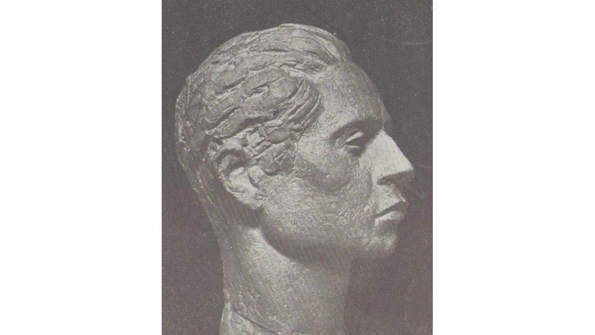 Busto de Nora de 1946, que aparece ilustrando su primer libro